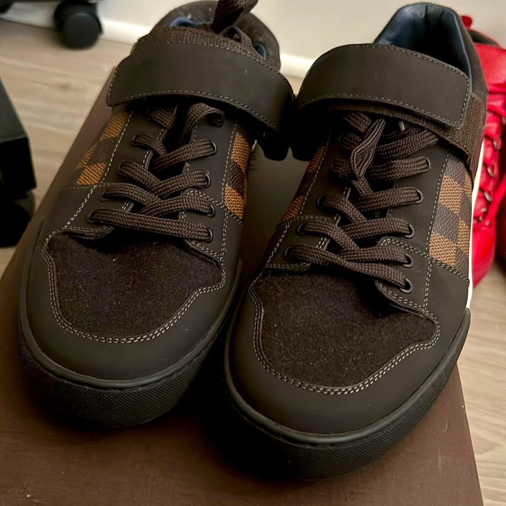 Louis Vuitton Sneakers size 8 1/2